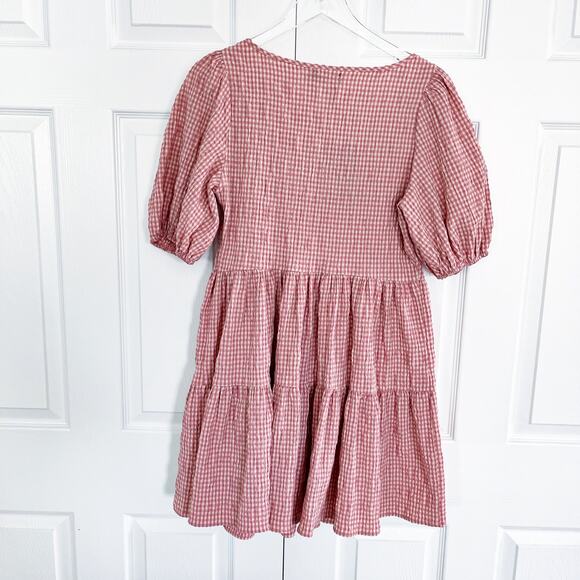 PrettyLittleThing Pink Gingham Print Crinkle Underbust Detail Tiered Smock Dress - Picture 6 of 8